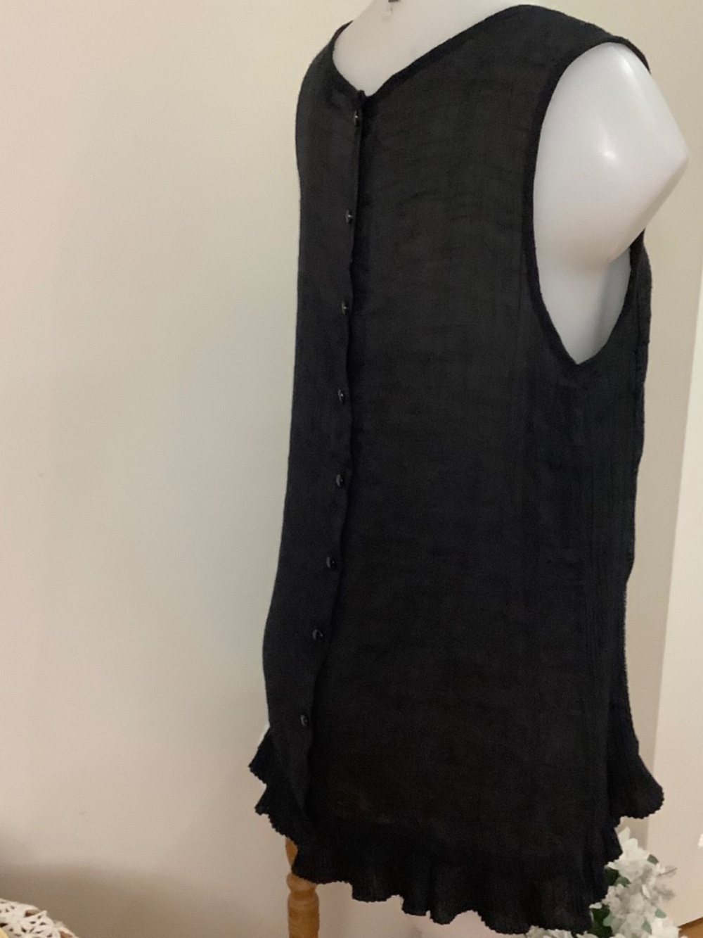 Black Eyelet Top fits M/L 36-38 bust - Picture 9 of 12